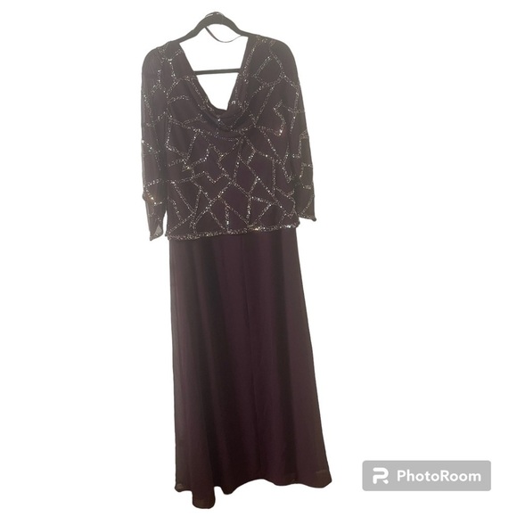 J Kara women’s three quarter sleeve Hand made beaded dress color Wine Size 14 - Picture 4 of 13